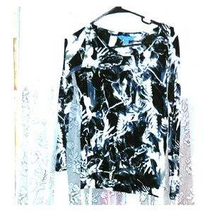 Long sleeve lightweight blouse.